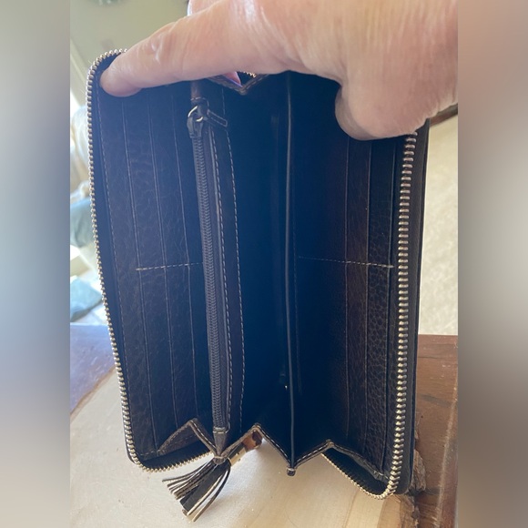 Gucci Black Embossed Wallet - Picture 13 of 16